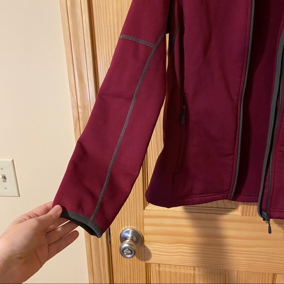 L L Bean women’s soft shell jacket - Picture 3 of 8